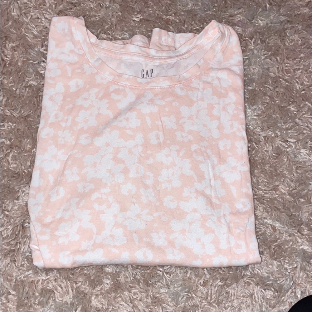GAP Light Pink and White Floral Tee